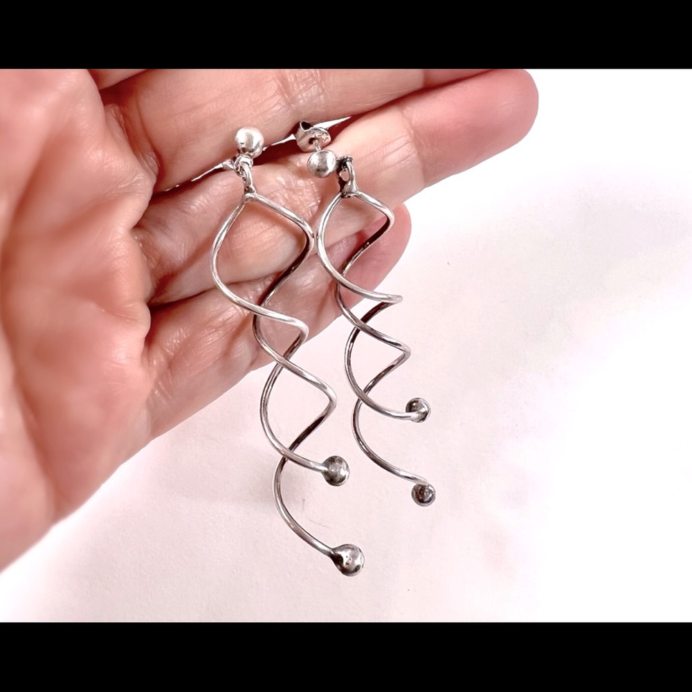 Vintage Artisan Sterling Silver Spiral Helix pierced earrings